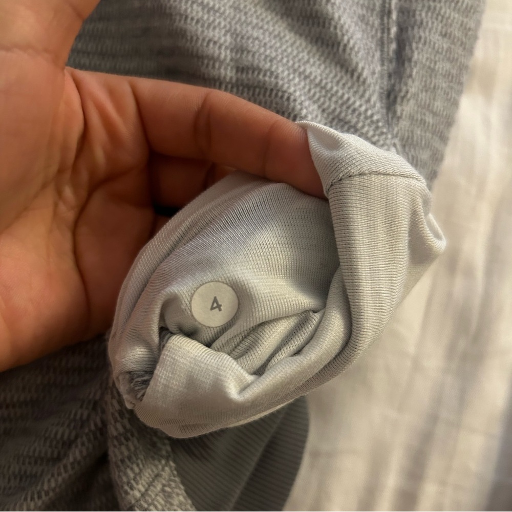 Lululemon running pullover zip pocket - Picture 10 of 10